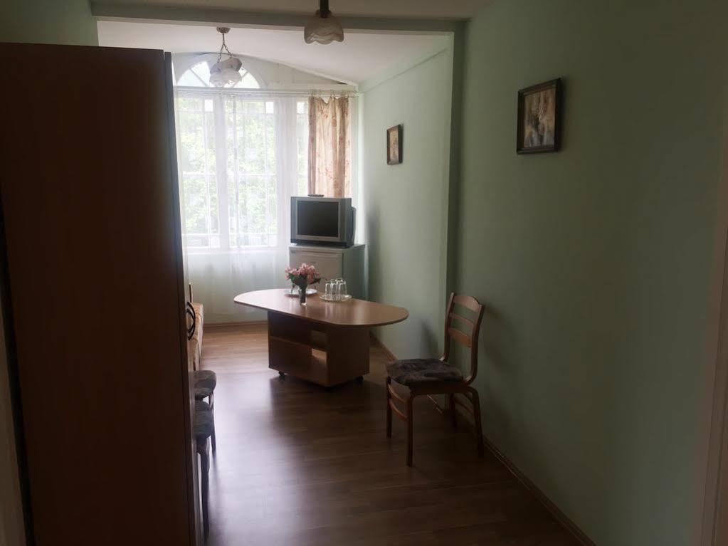 Elina Hotel Jūrkalne Buitenkant foto