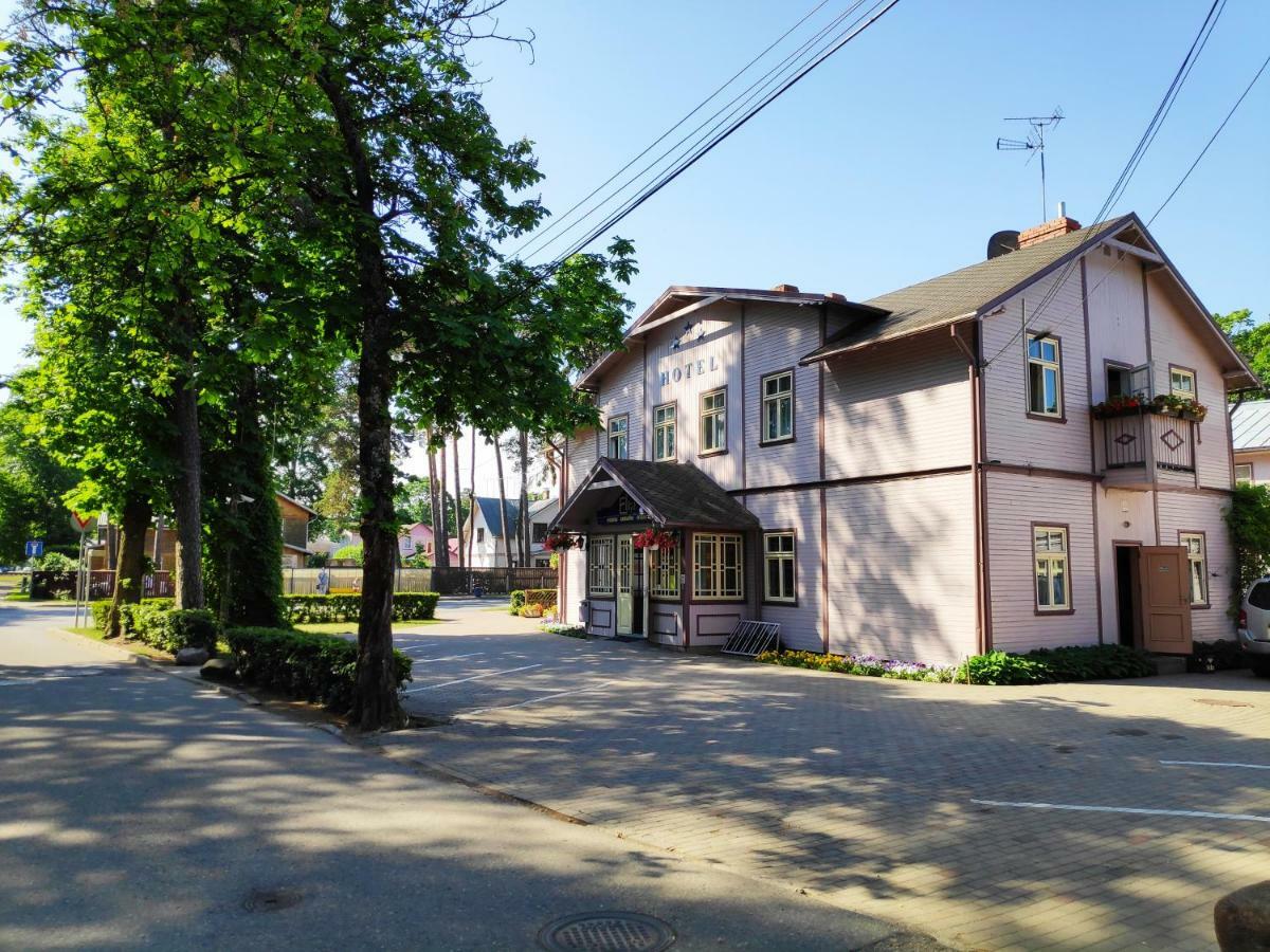 Elina Hotel Jūrkalne Buitenkant foto