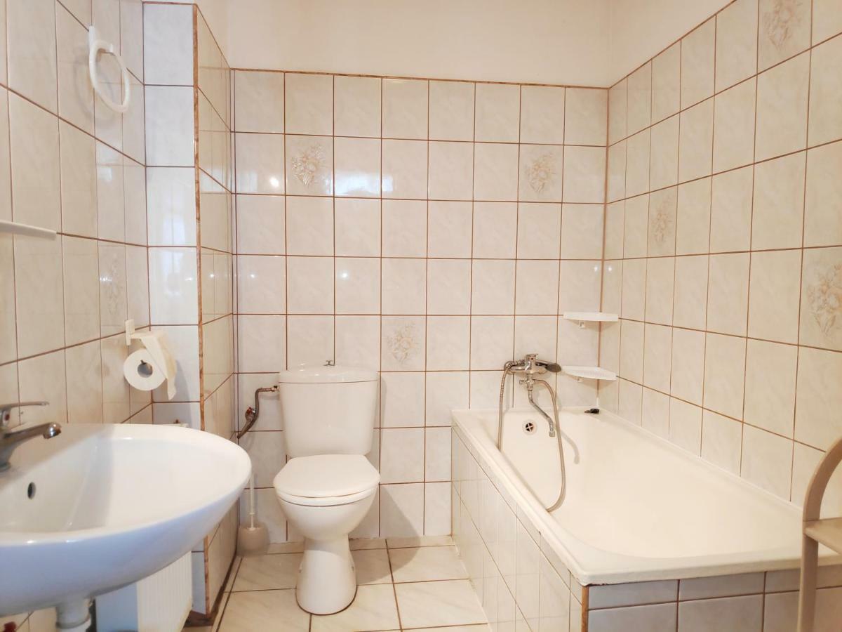 Elina Hotel Jūrkalne Buitenkant foto